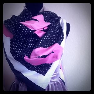 So 80's Pink and Black polka dots & hot lips